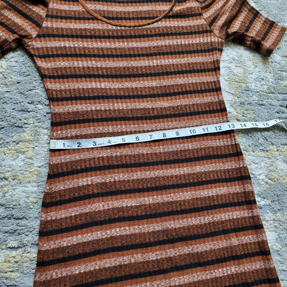 ⚘ Monteau BodyCon Striped Vintage Vibe Midi - Picture 7 of 10